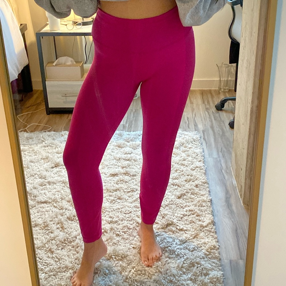 Lululemon Wunder Train Leggings 25” Pink size 12